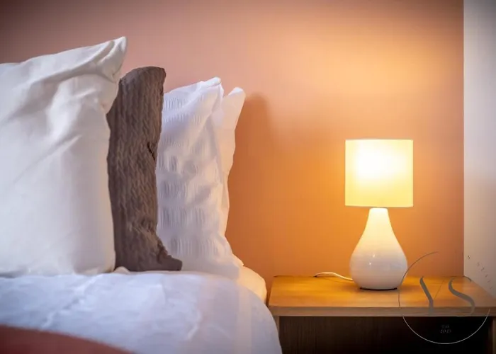 Sienna Longton Studio 1D - Wi-Fi, Alton Towers, Netflix